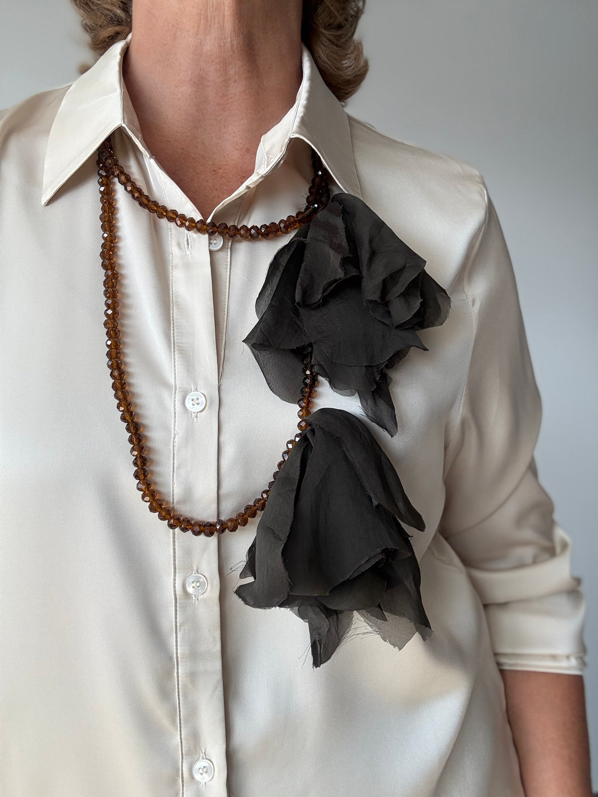 COLLAR TAFETADO MARRÓN