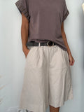 PANTALÓN BERMUDA BEIGE