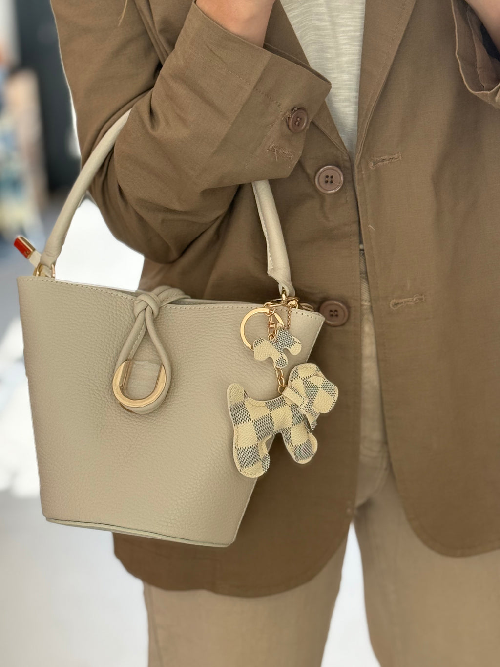 LLAVERO PERRO BEIGE