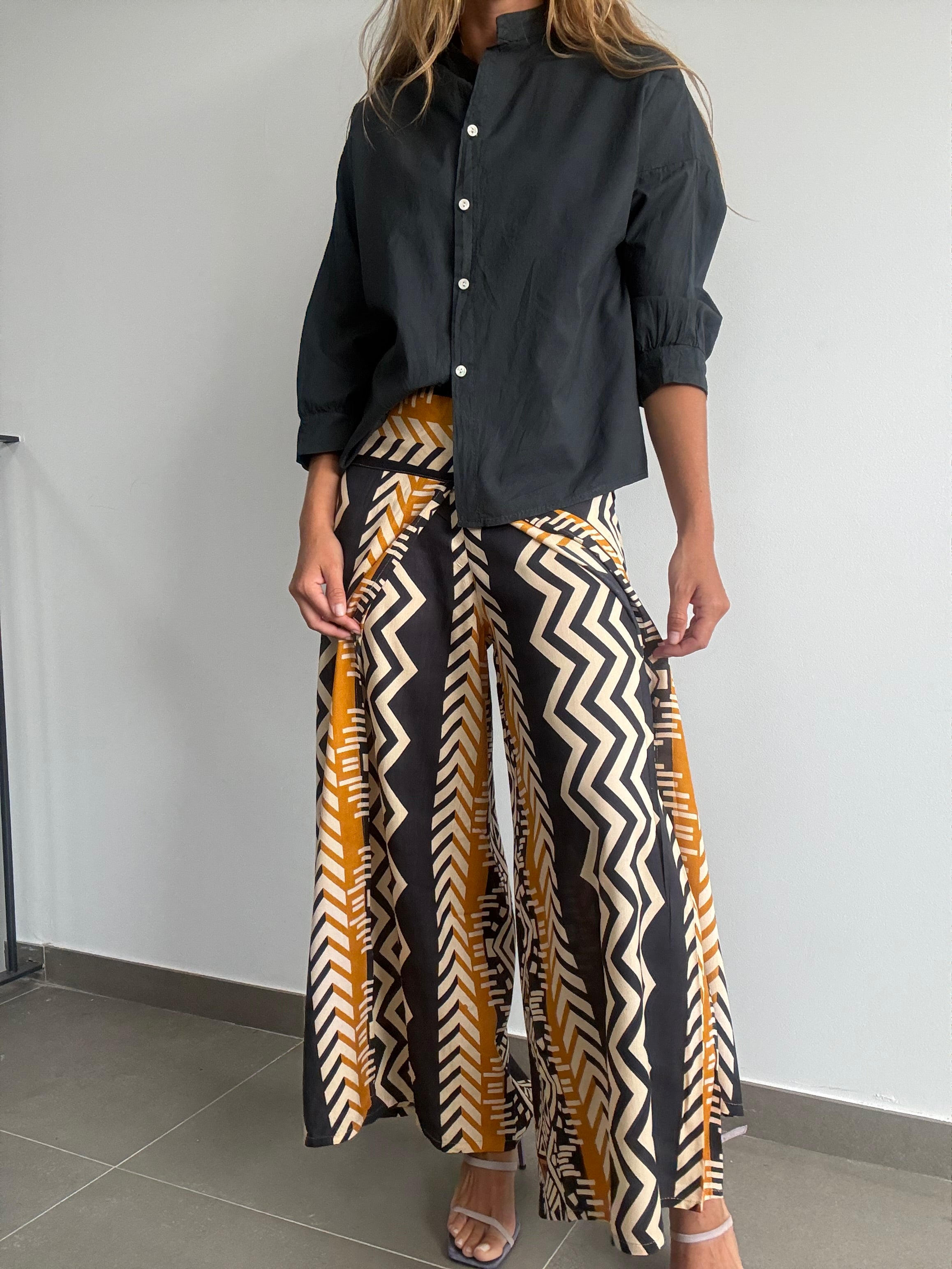PANTALÓN RODAS NEGRO/AMARILLO