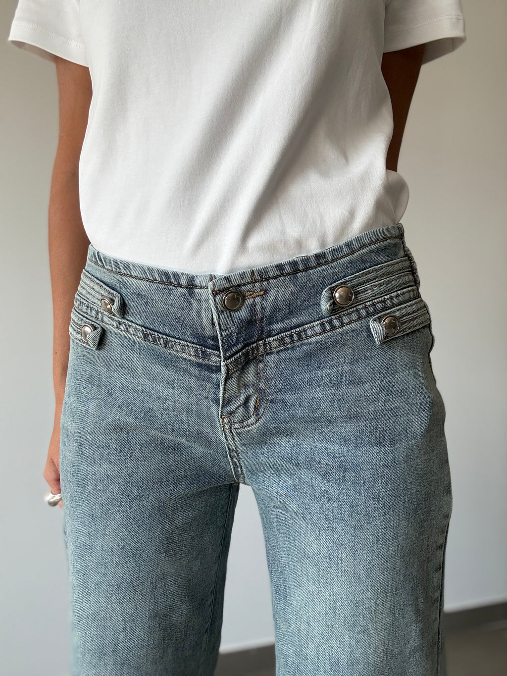 PANTALÓN CORTEA