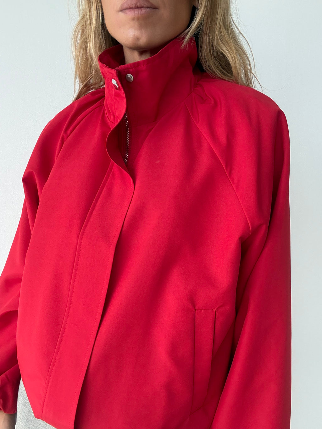 CAZADORA MIRANDA ROJA