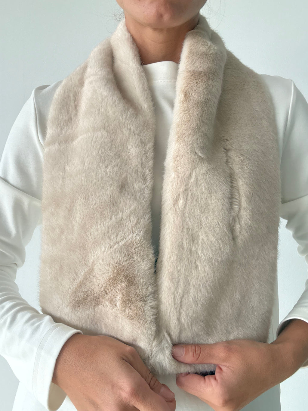 CUELLO LISO MARFIL