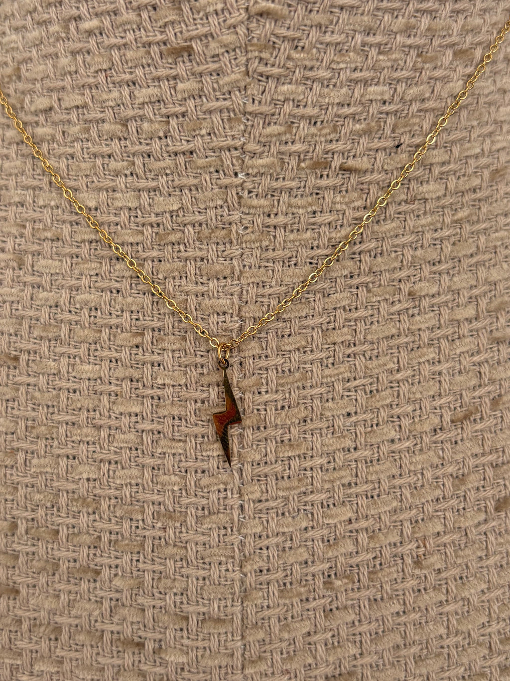 COLLAR-GARGANTILLA RAYO