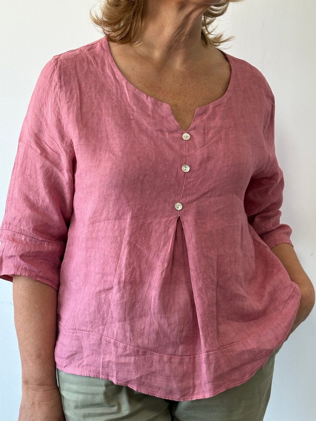 BLUSA LEÓN ROSA MAQUILLAJE