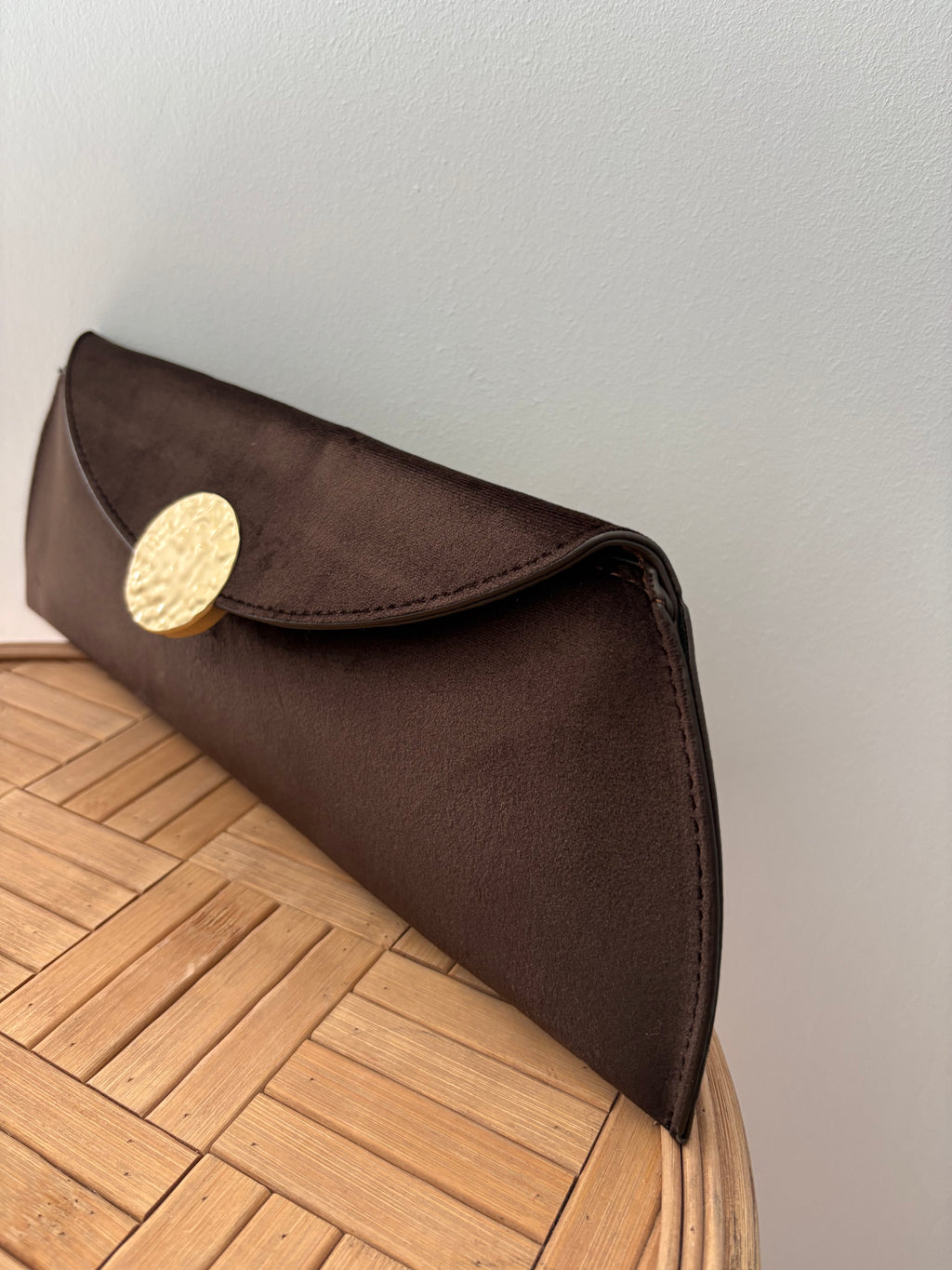 BOLSO FILIGRANA BOTÓN MARRÓN