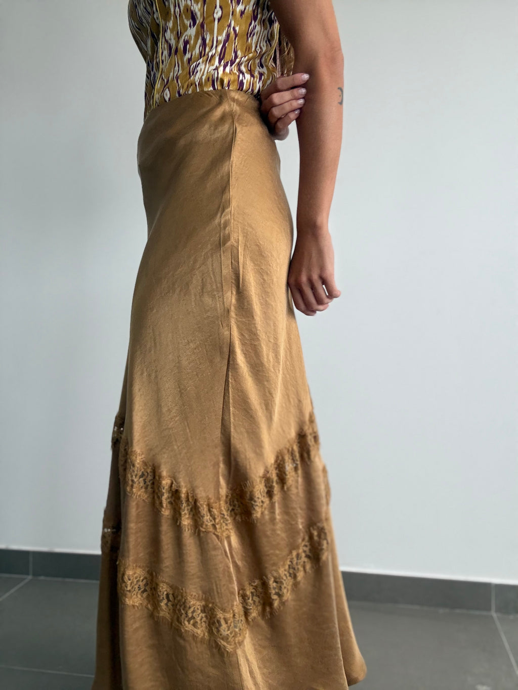 FALDA ALATRI CAMEL