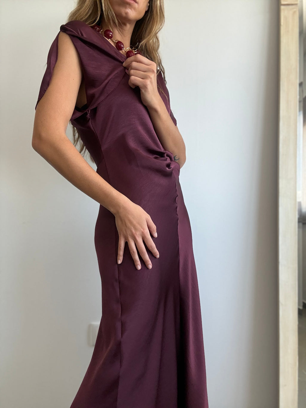 VESTIDO VICTORIA BURDEOS