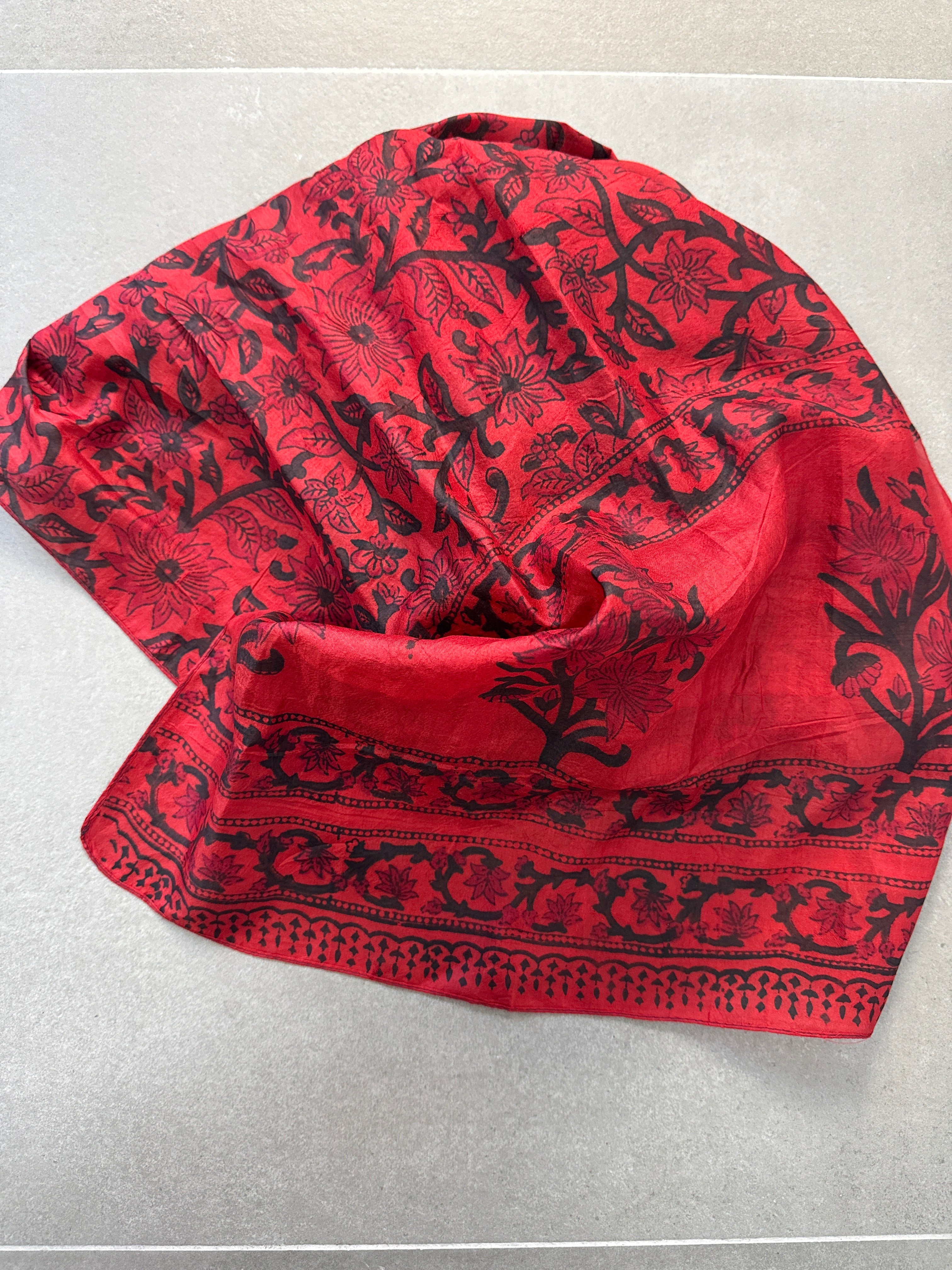 PAÑUELO SEDA 5