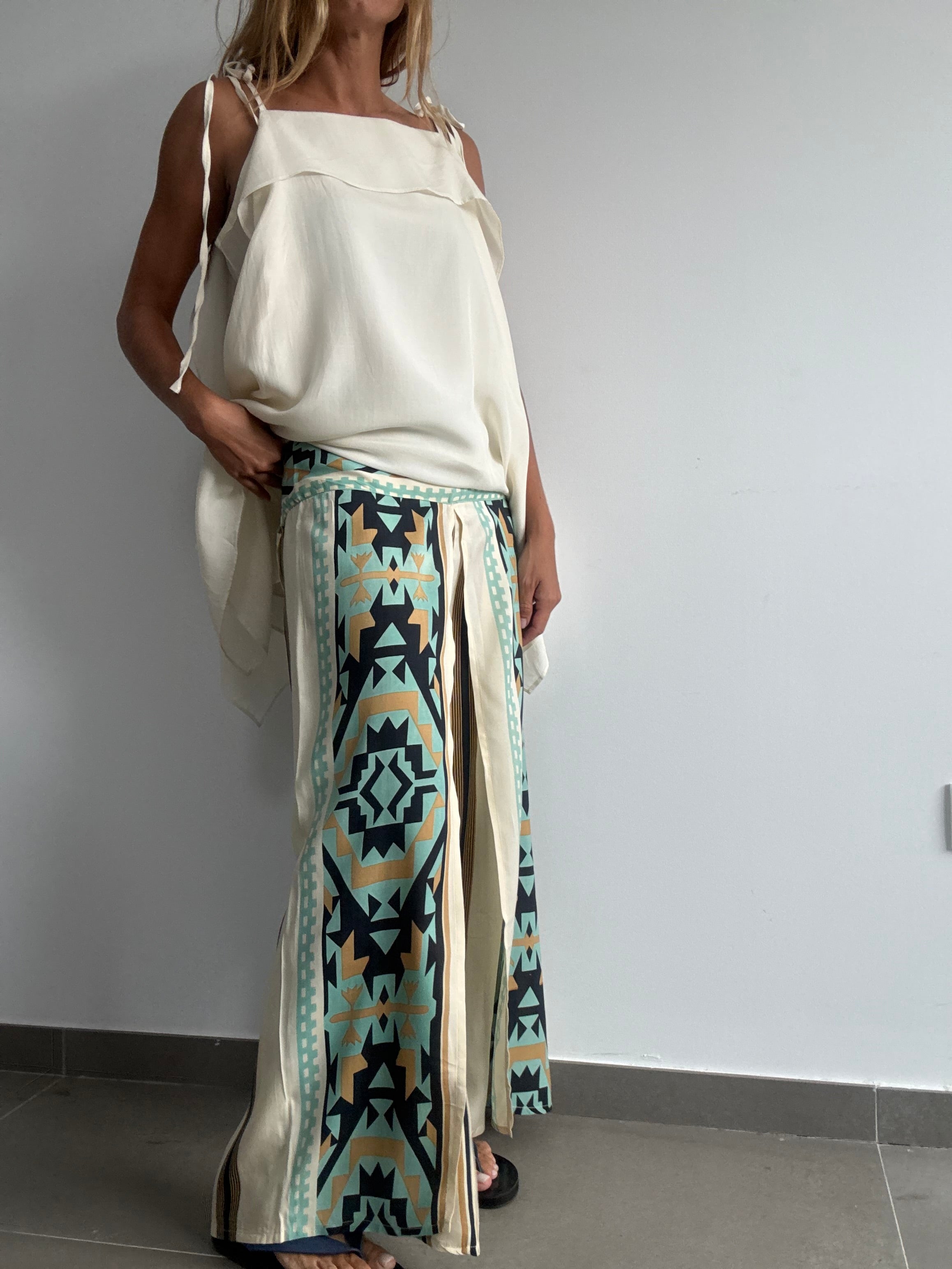 PANTALÓN RODAS TURQUESA