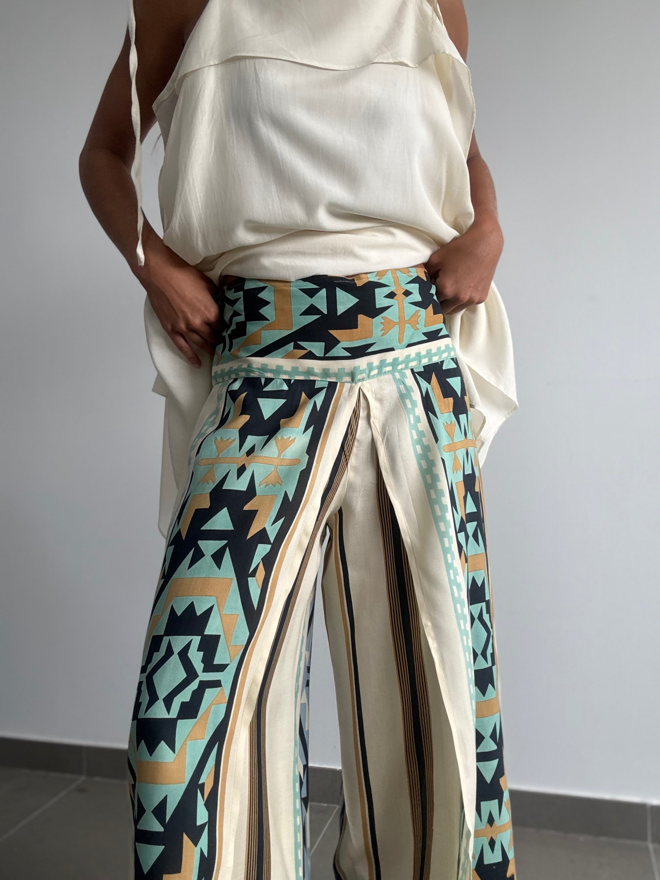 PANTALÓN RODAS TURQUESA