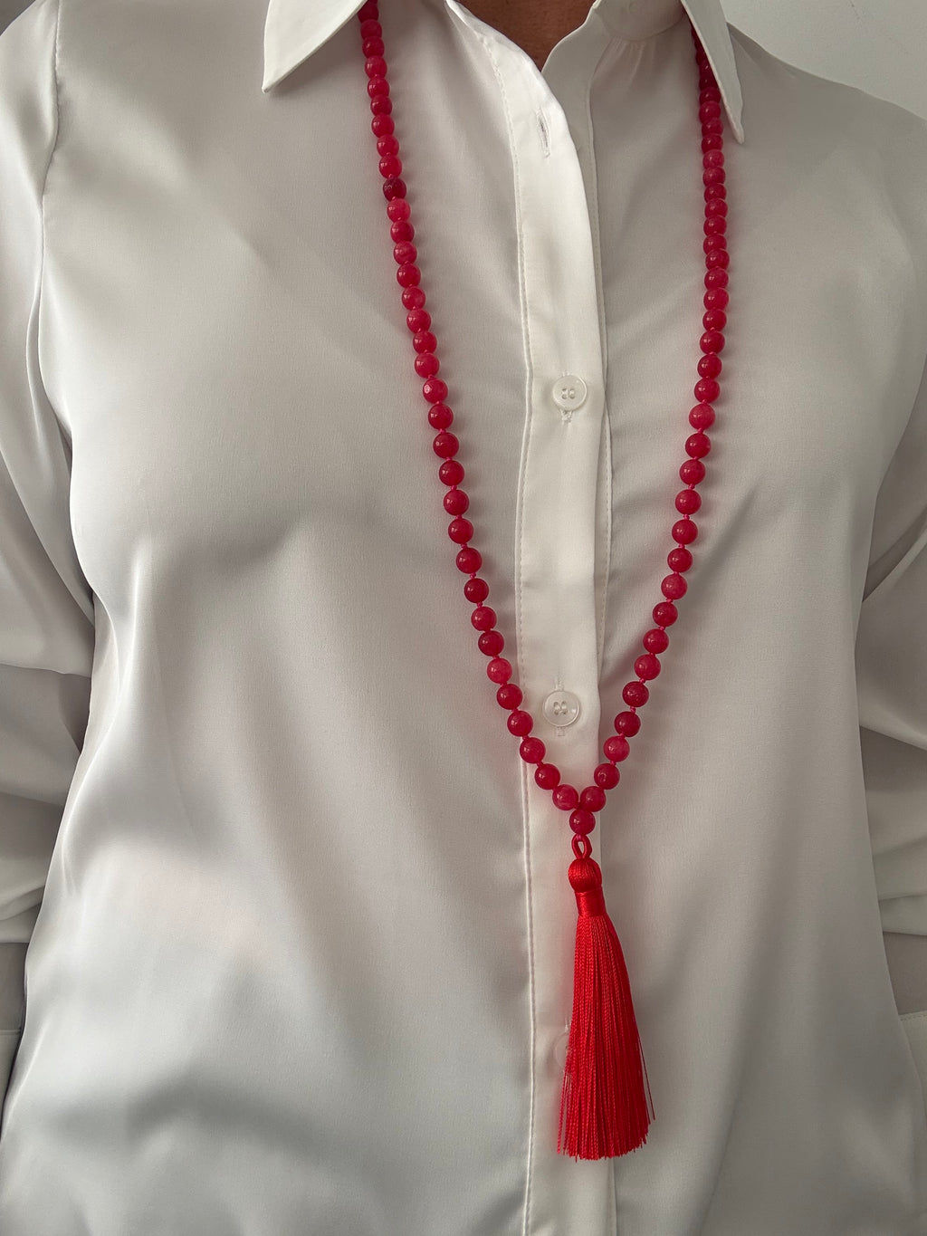 COLLAR TOSARIO ROJO CLARO