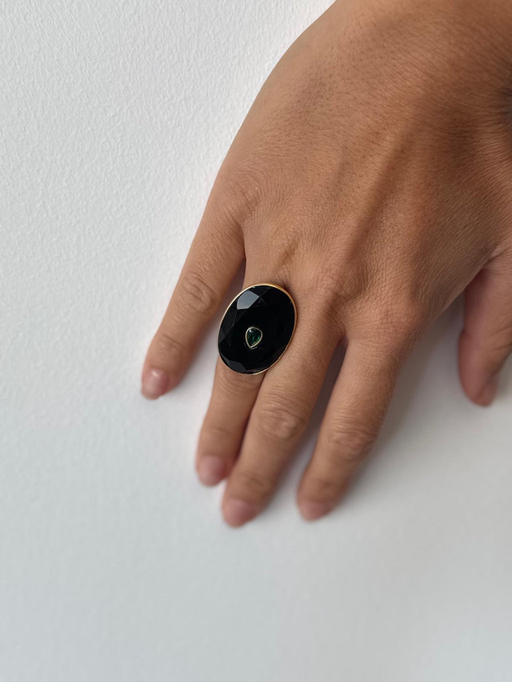 ANILLO ÓVALO NEGRO