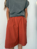 PANTALÓN BERMUDA TEJA