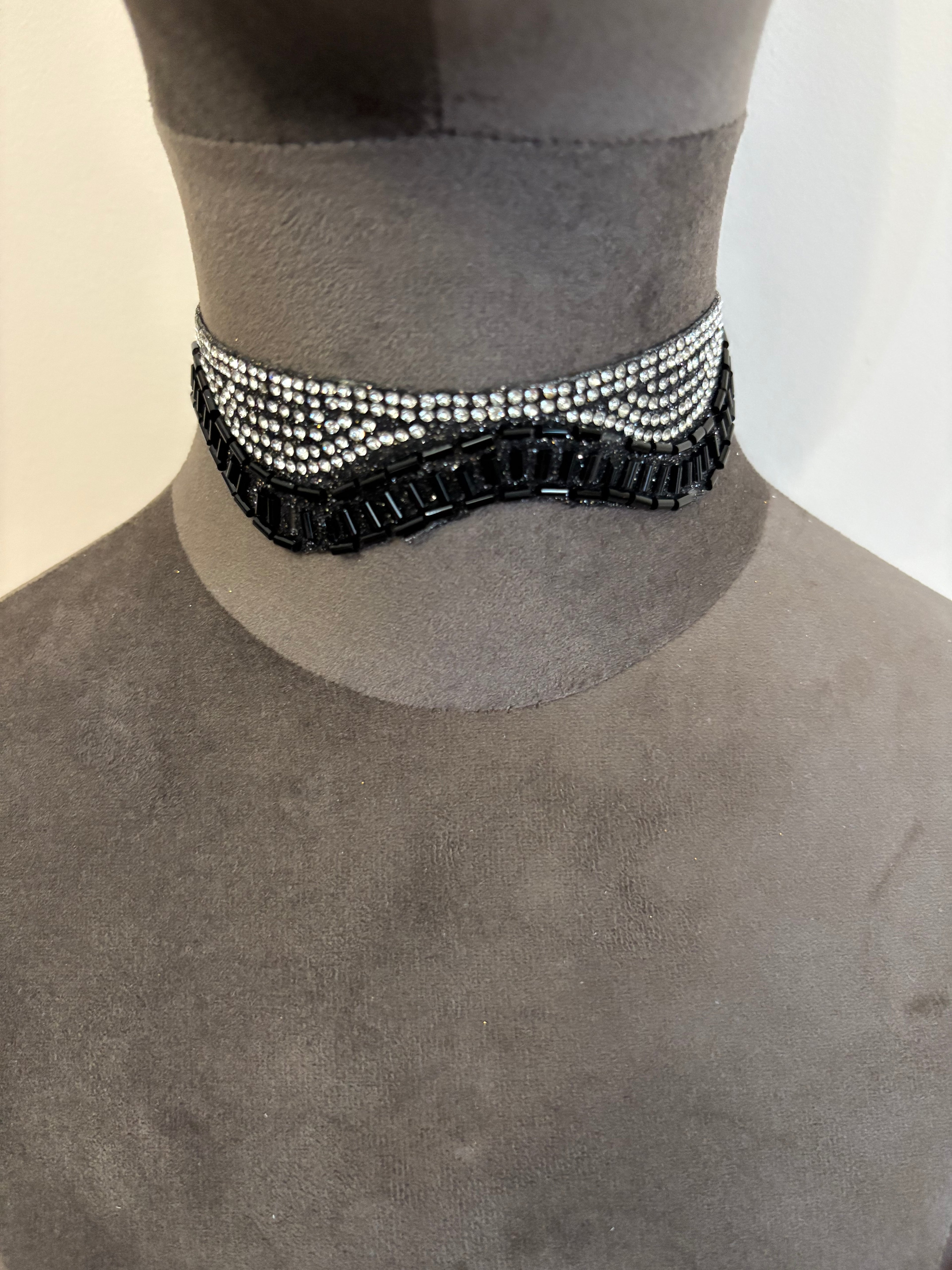 COLLAR DUNA NEGRO