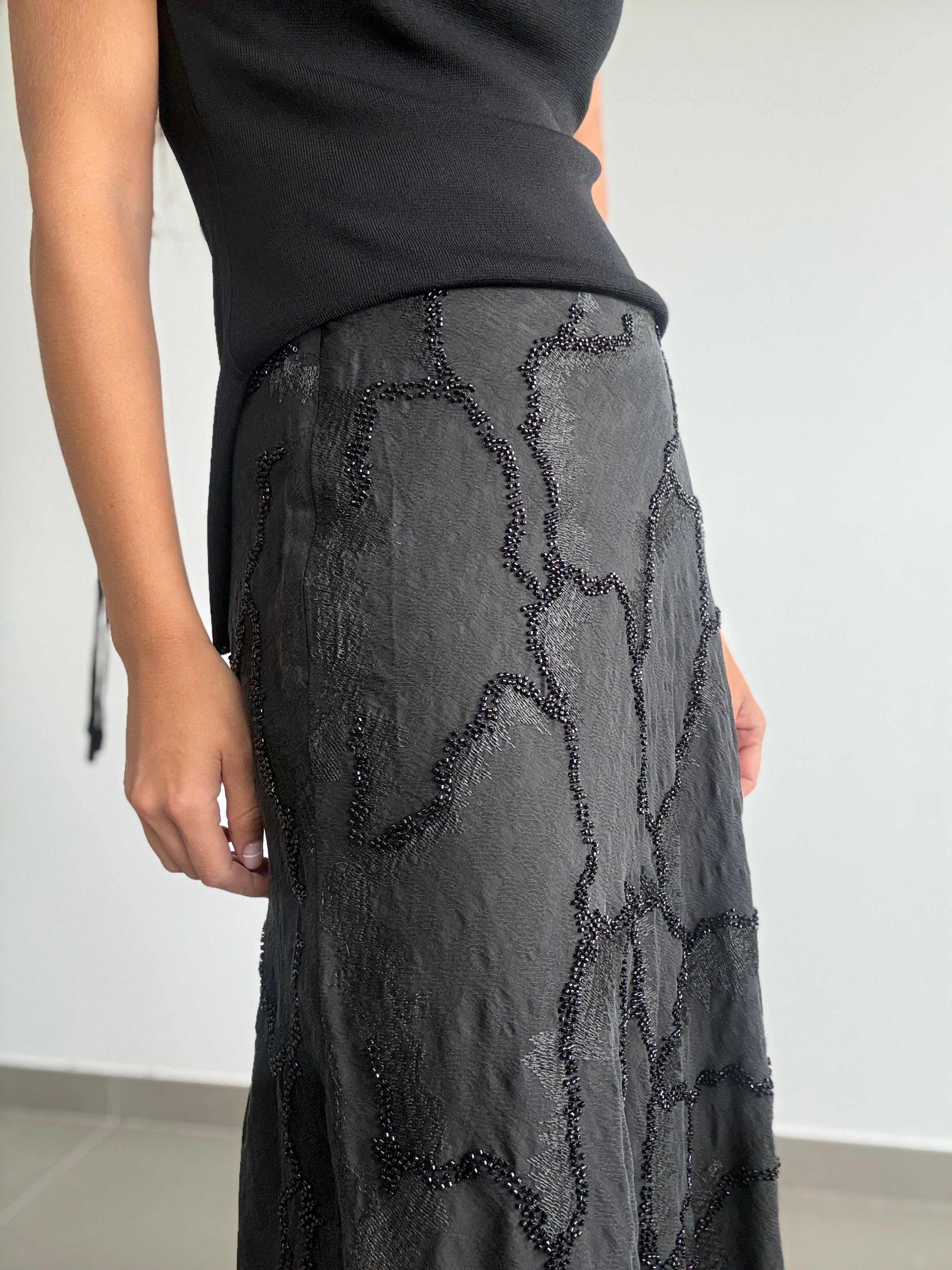 FALDA VARENA NEGRO