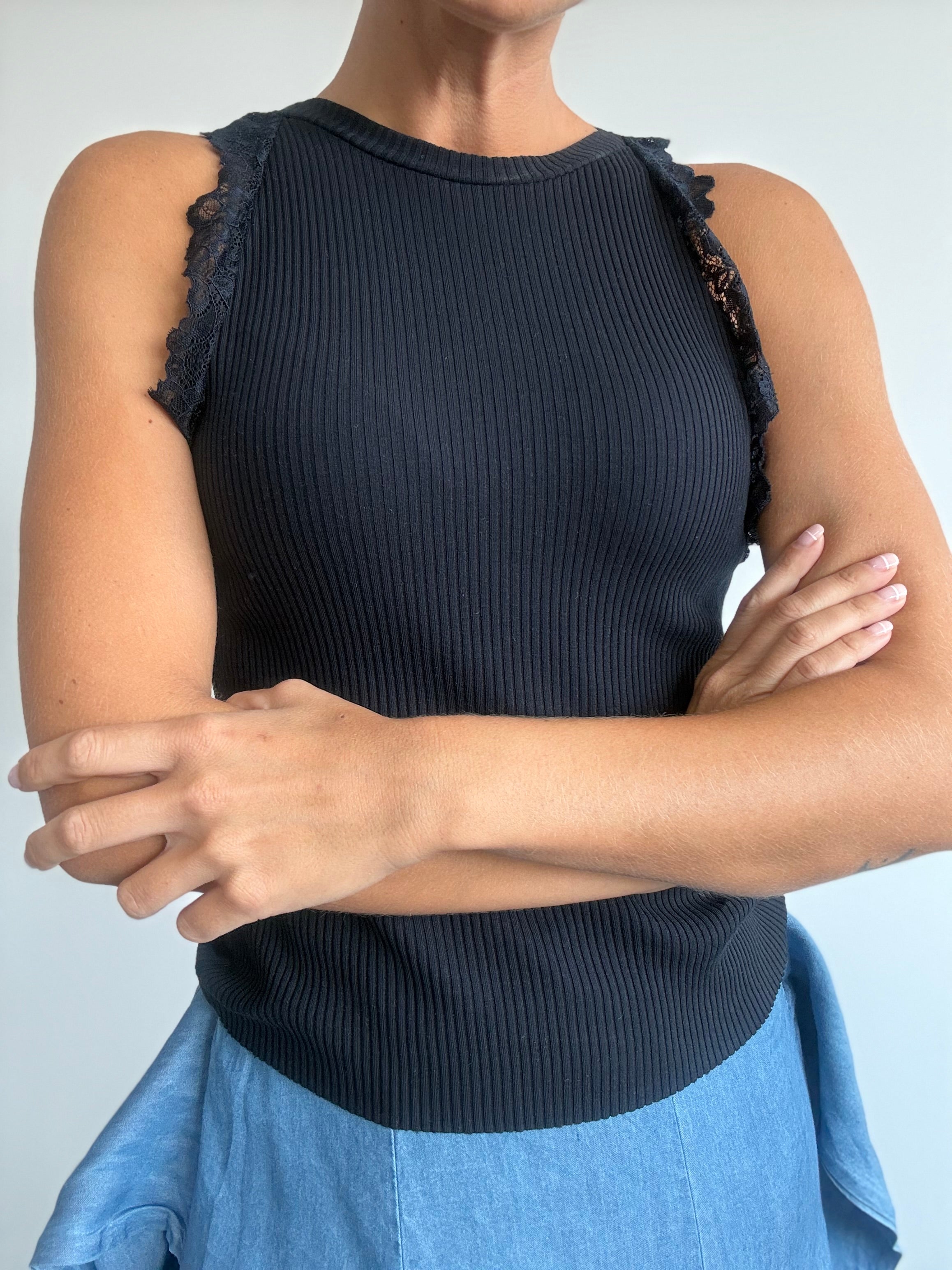 TOP ELICIA MARINO