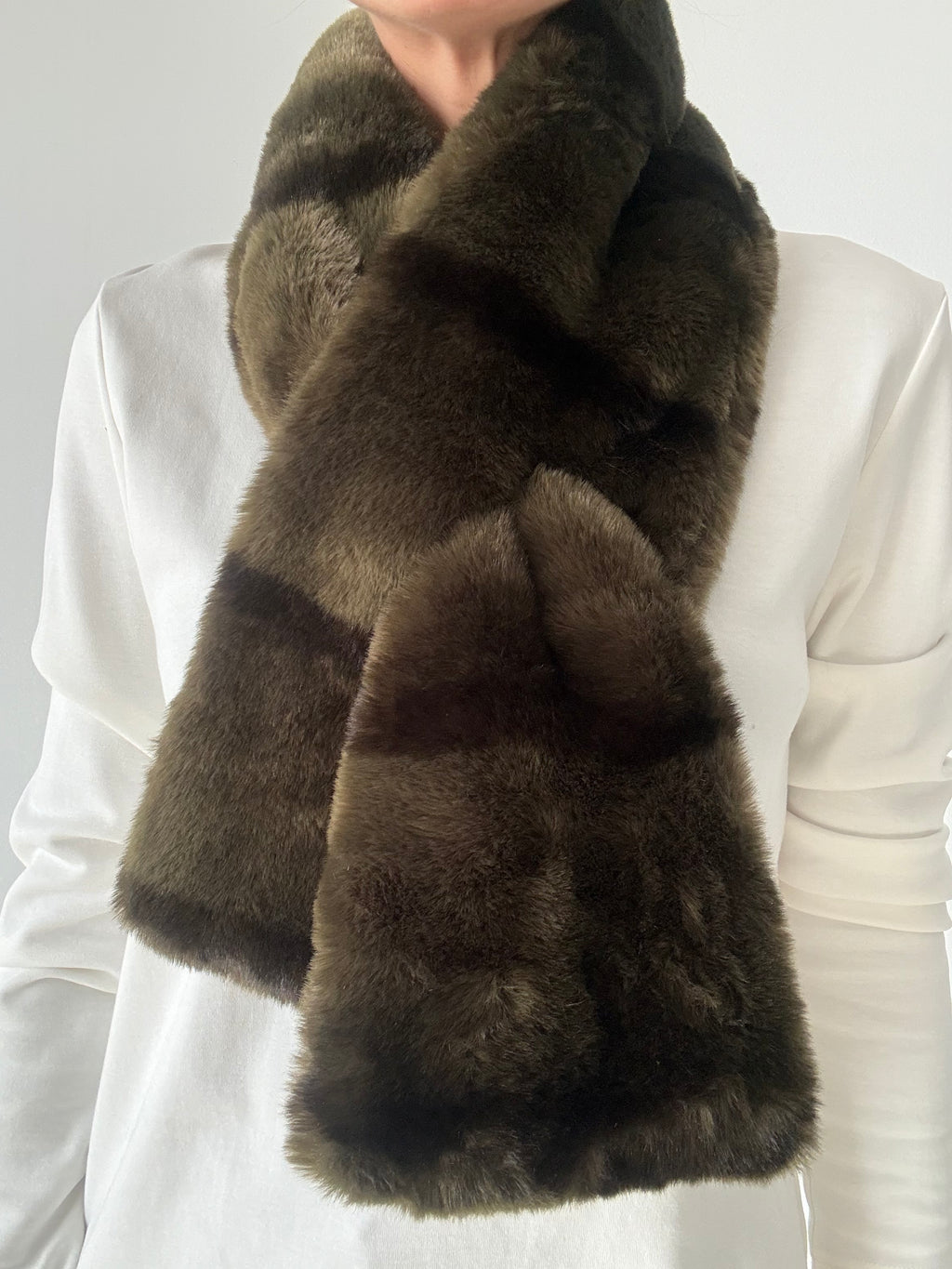 CUELLO RAYADO KAKI