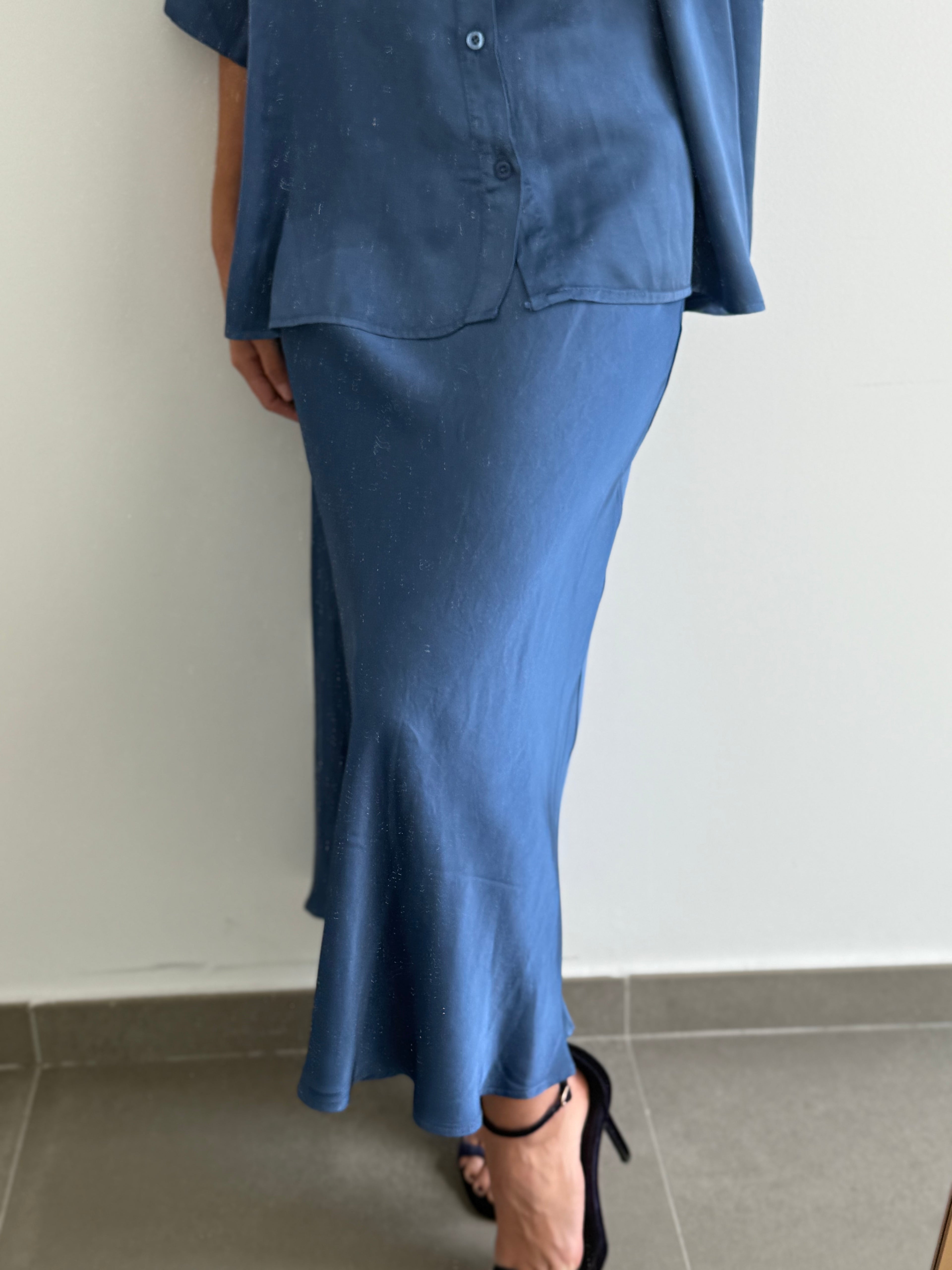 FALDA NORA AZUL