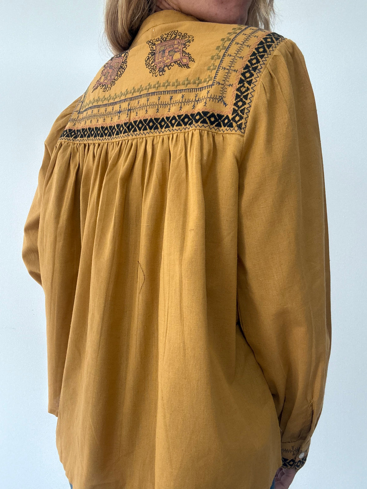 BLUSA MILA MOSTAZA