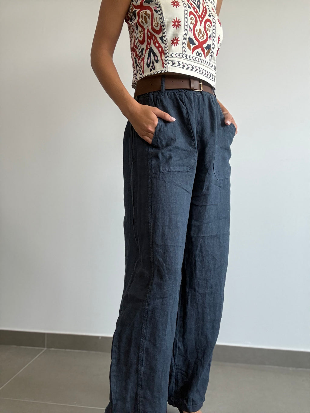 PANTALÓN LINO CINTURÓN AZUL