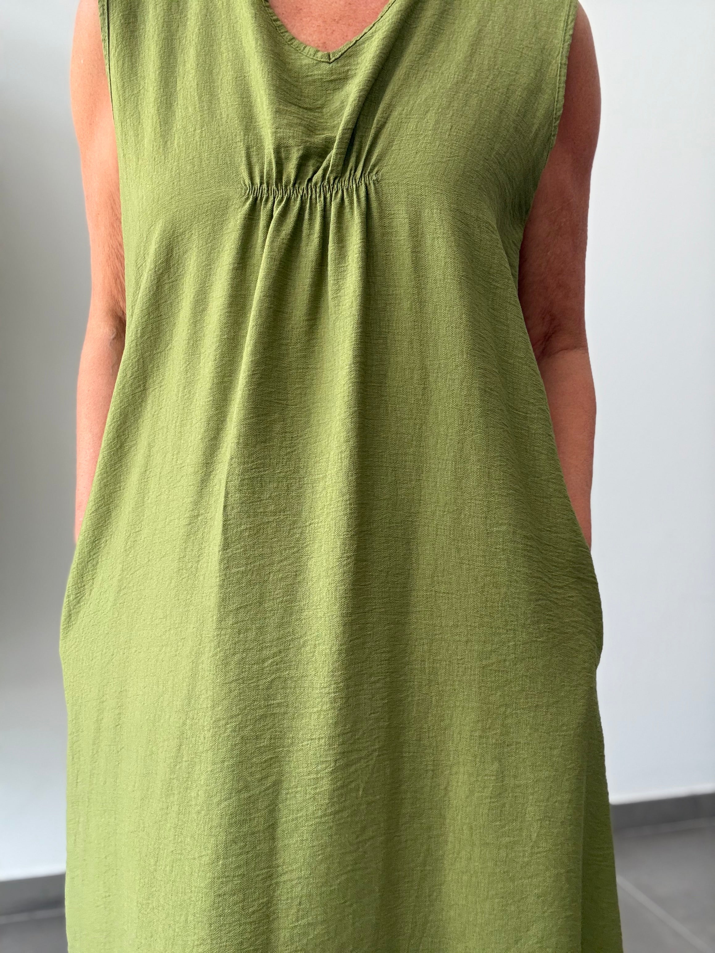 VESTIDO ABANICO PISTACHO