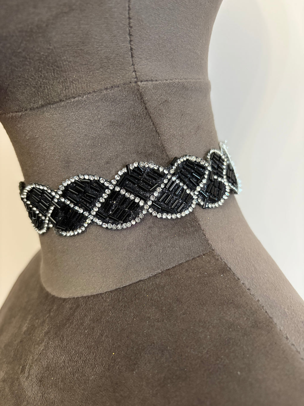 COLLAR CADENETA NEGRO