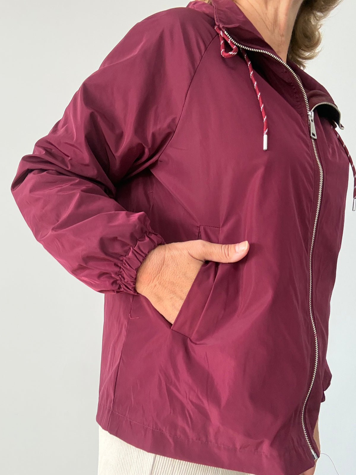PARKA VIENTO BURDEOS