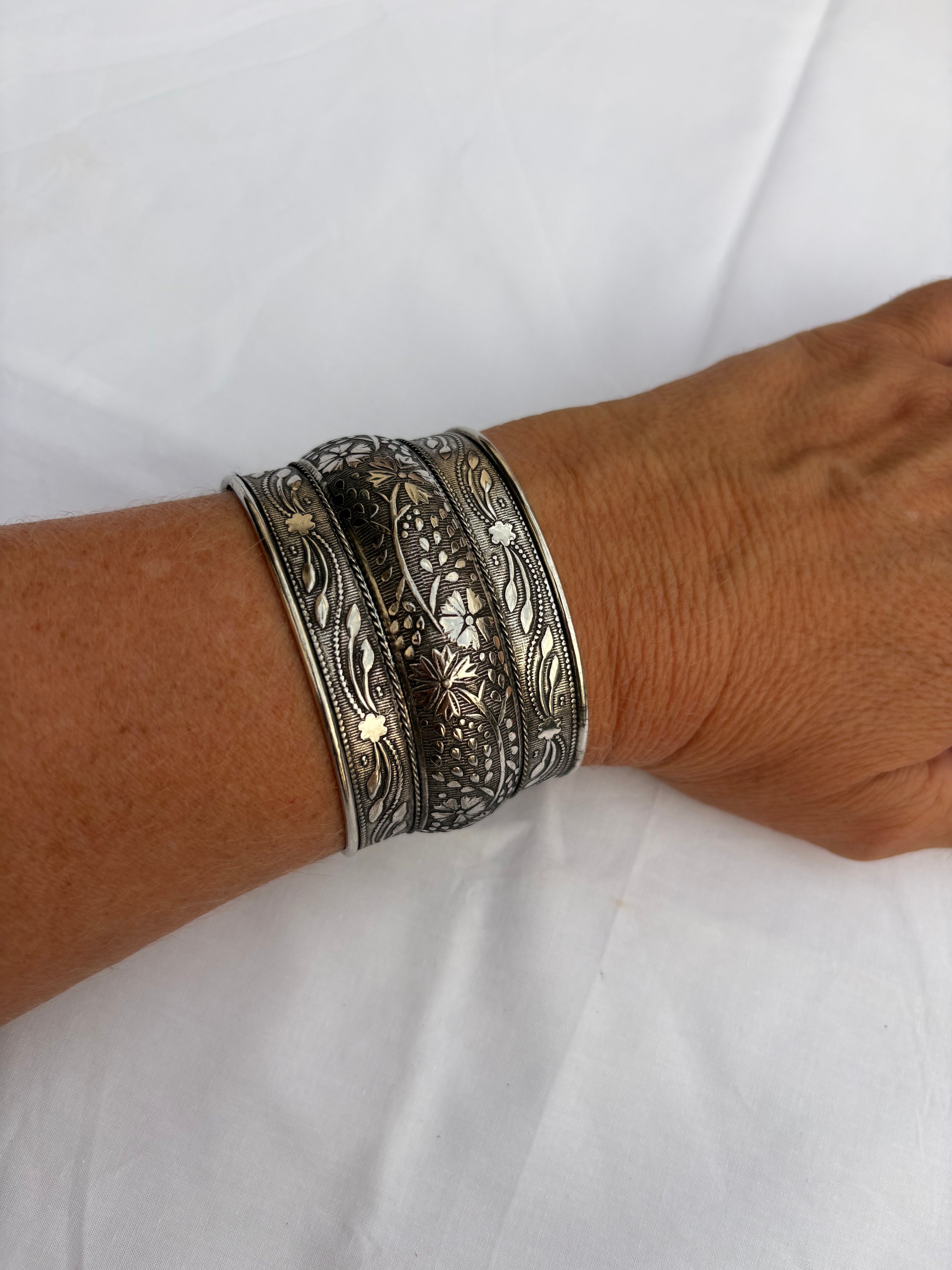 PULSERA INDIA PLATEADA