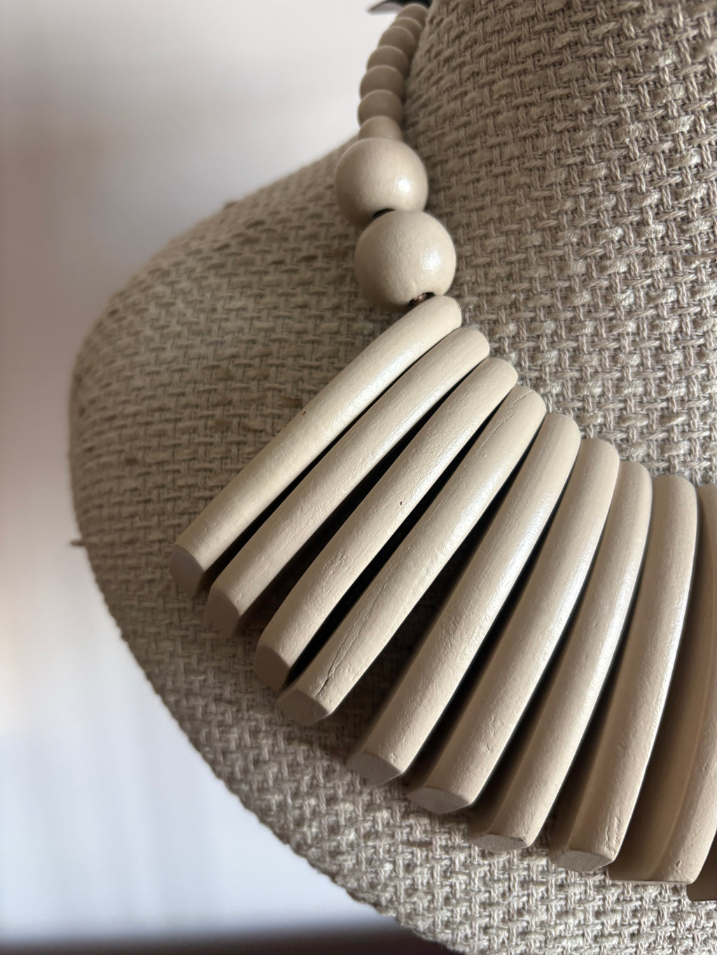 COLLAR PAPÚA MARFIL