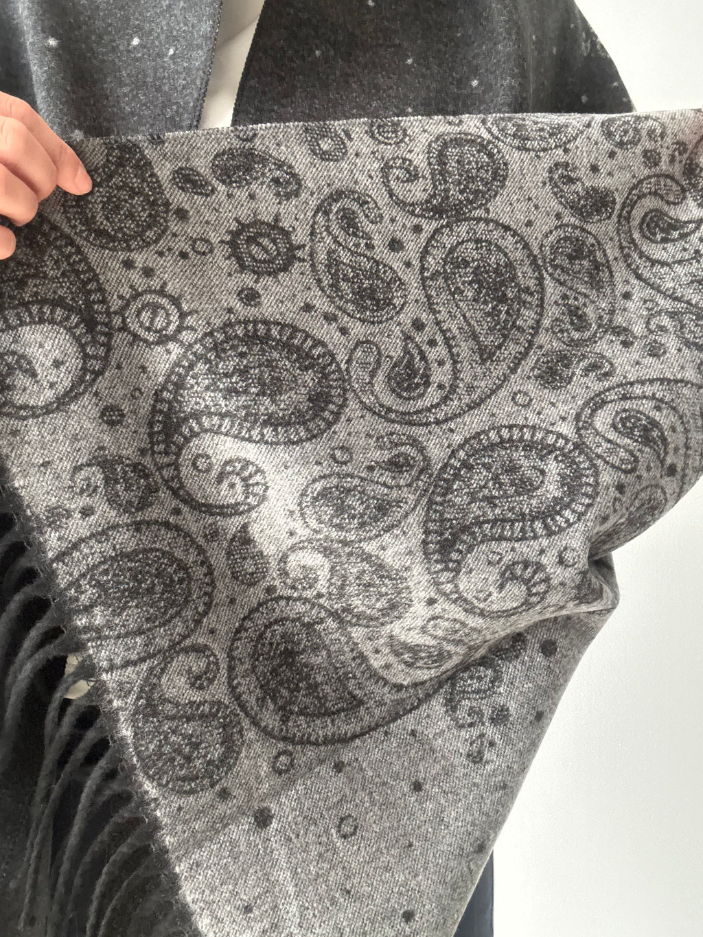 FOULARD ASTRAL GRIS OSCURO