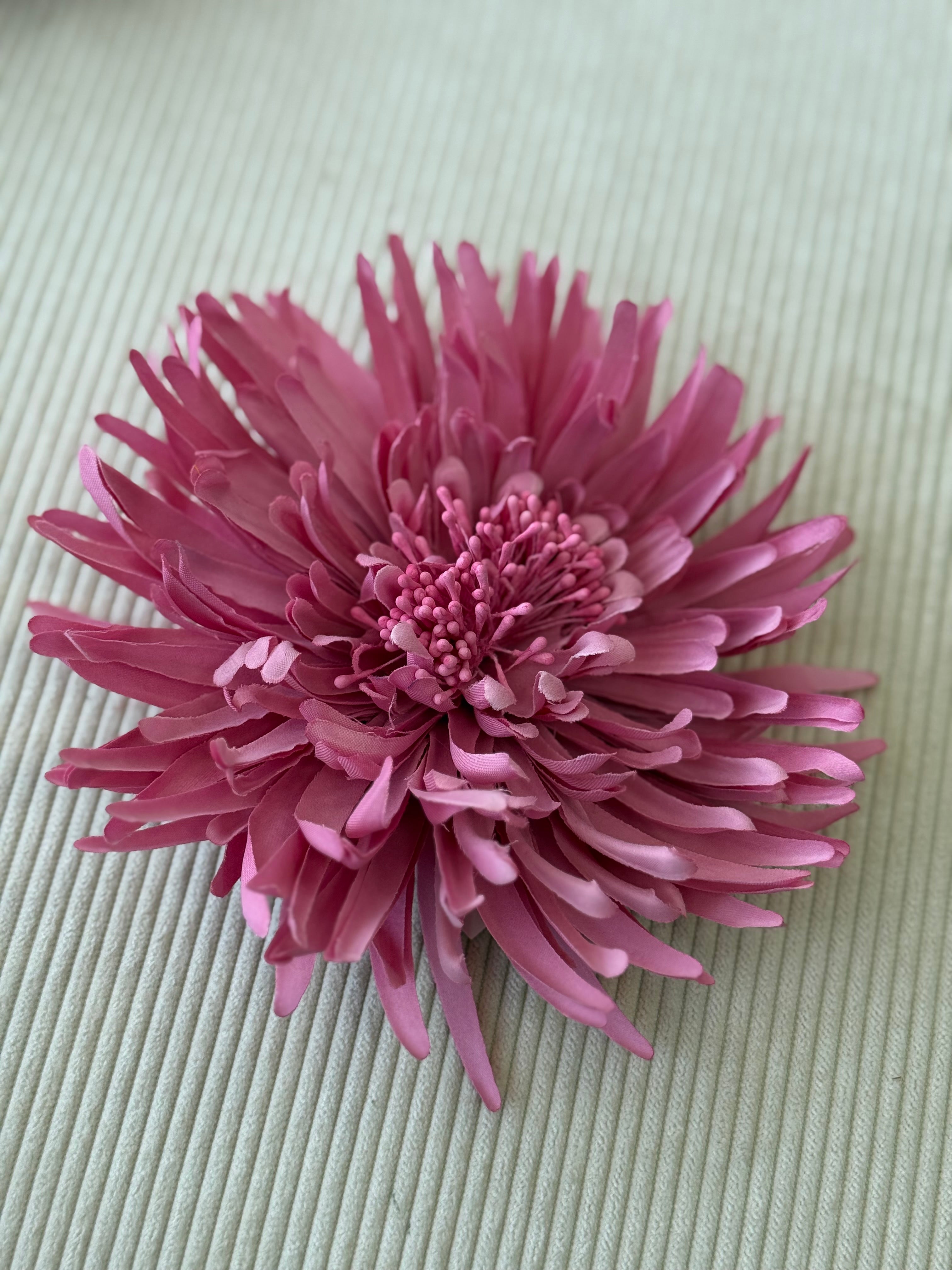 BROCHE FLORI ROSA CHICLE