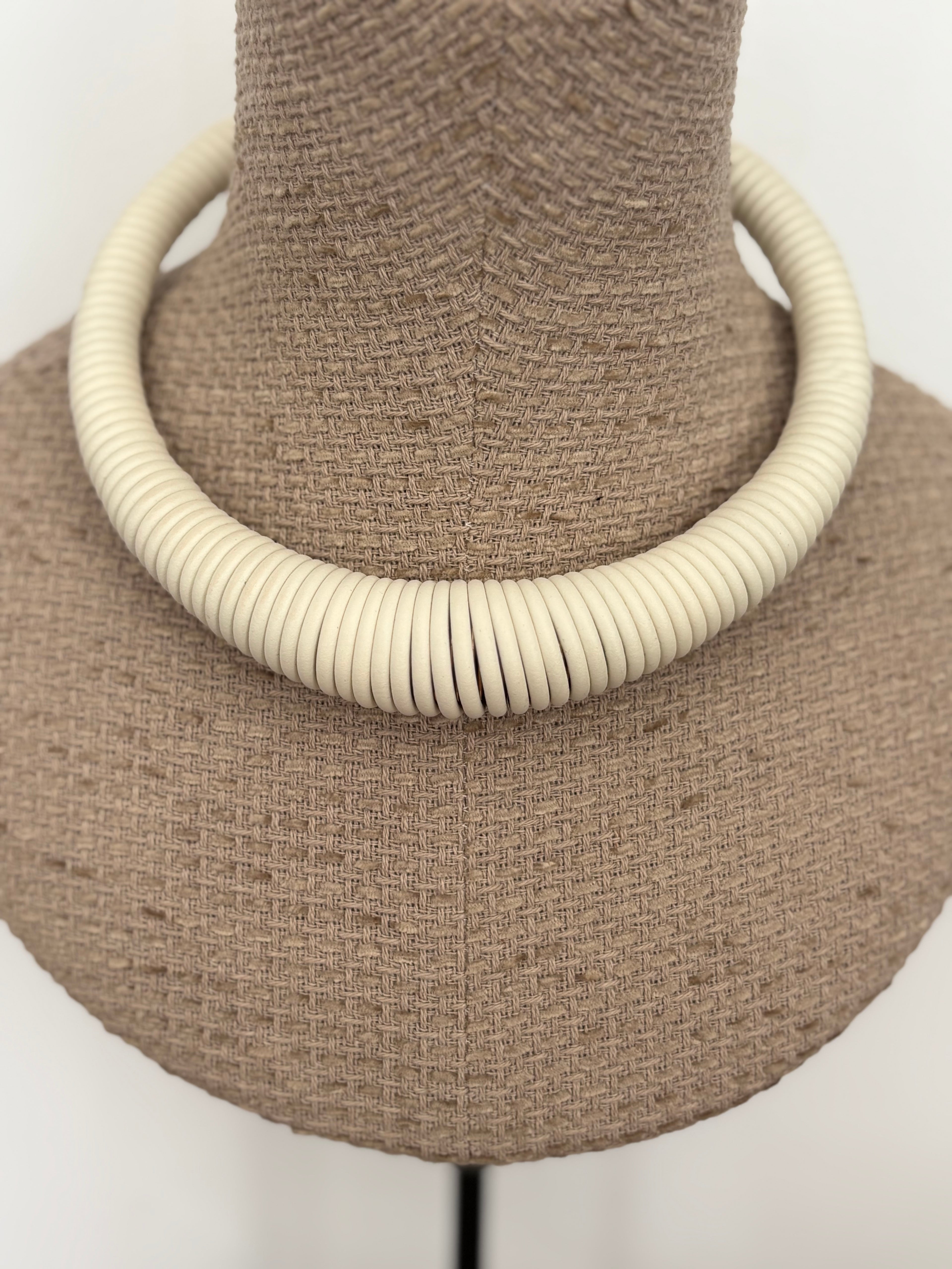 COLLAR ESPIRAL BLANCO