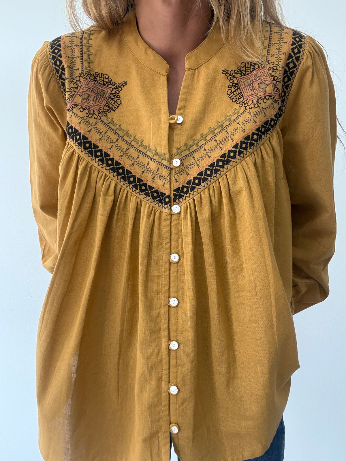 BLUSA MILA MOSTAZA