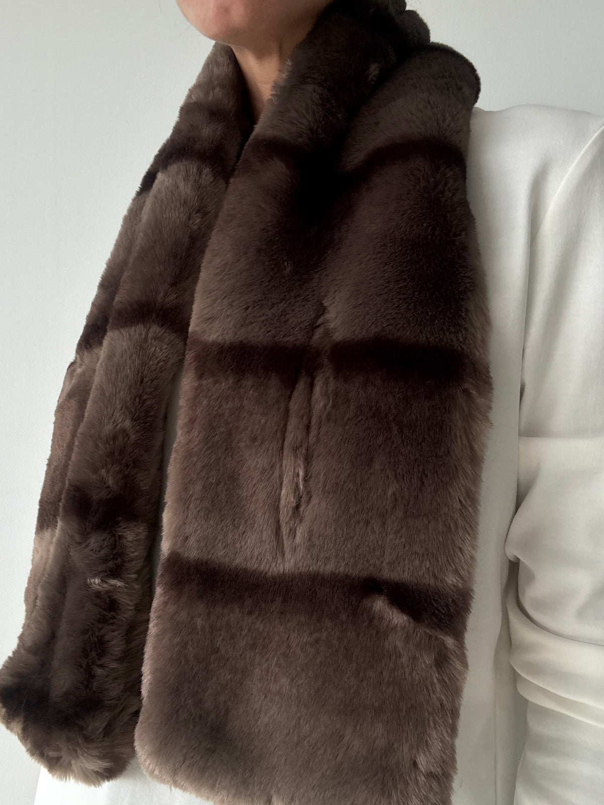 CUELLO RAYADO BEIGE