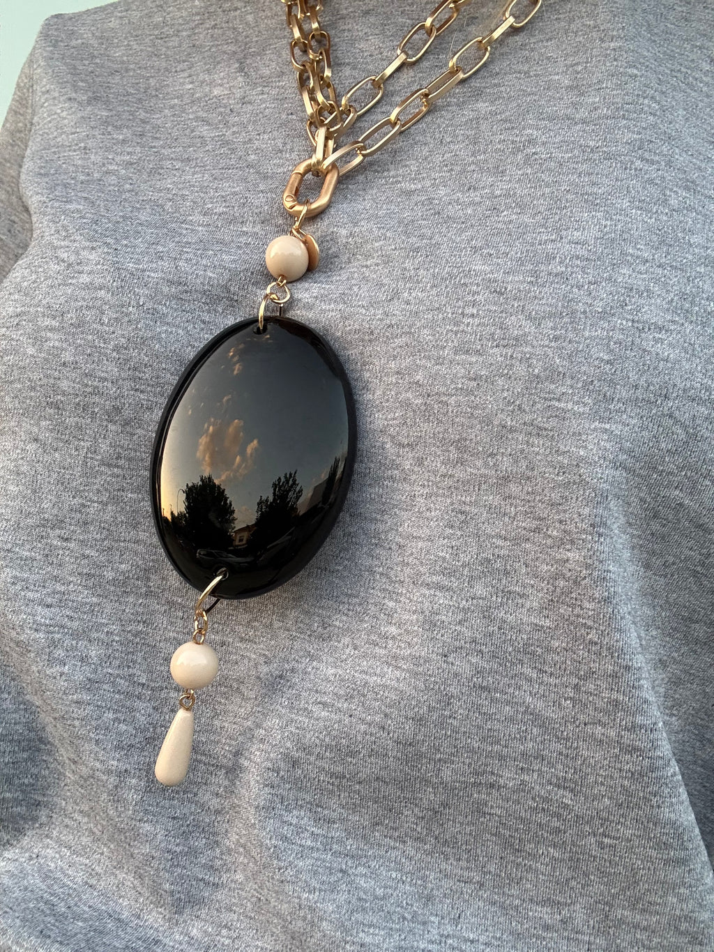 COLLAR ÓVALO NEGRO