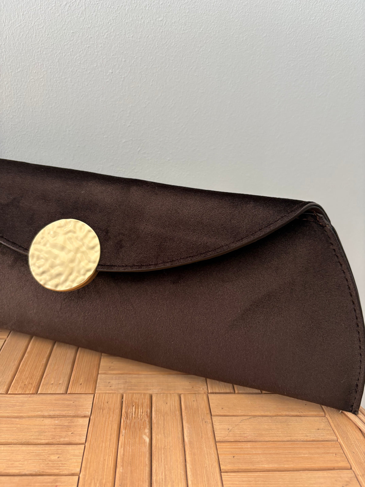 BOLSO FILIGRANA BOTÓN MARRÓN
