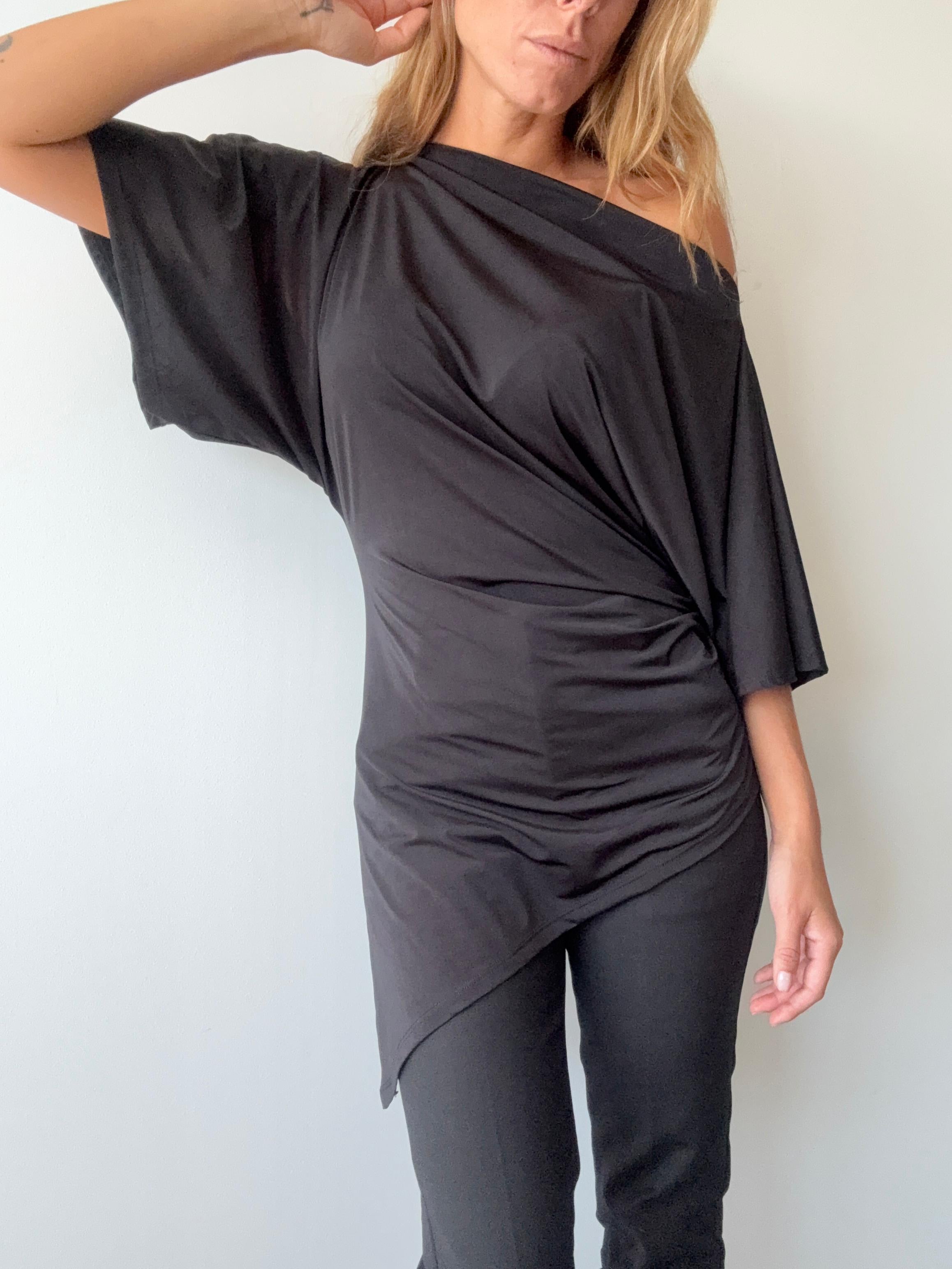 CAMISETA RAYAN NEGRO