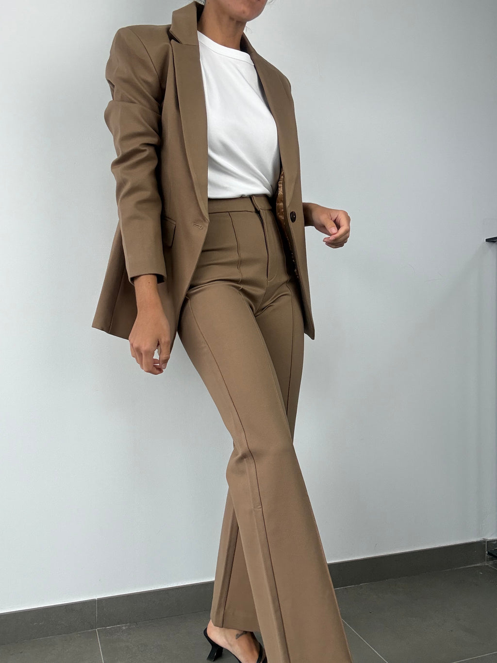 PANTALÓN AVELIA CAMEL