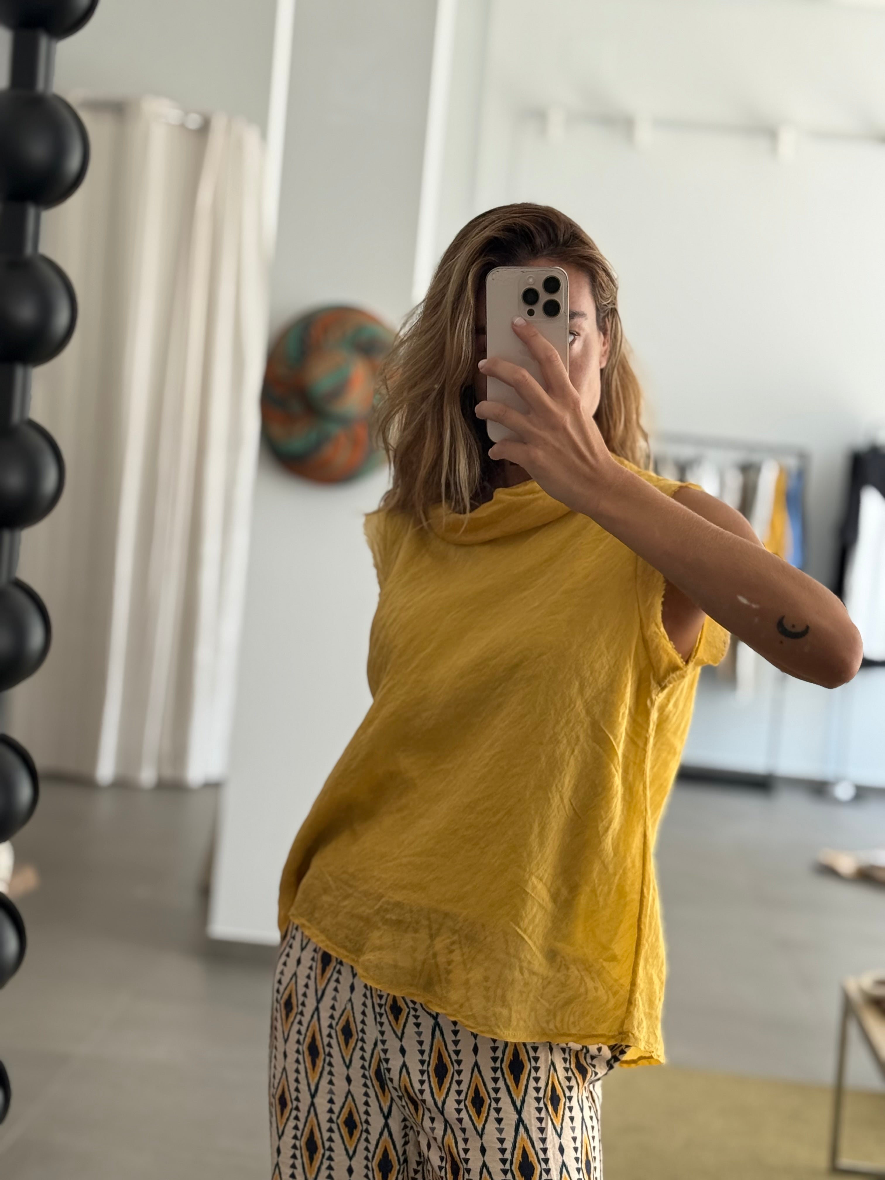BLUSA CARANDE MOSTAZA