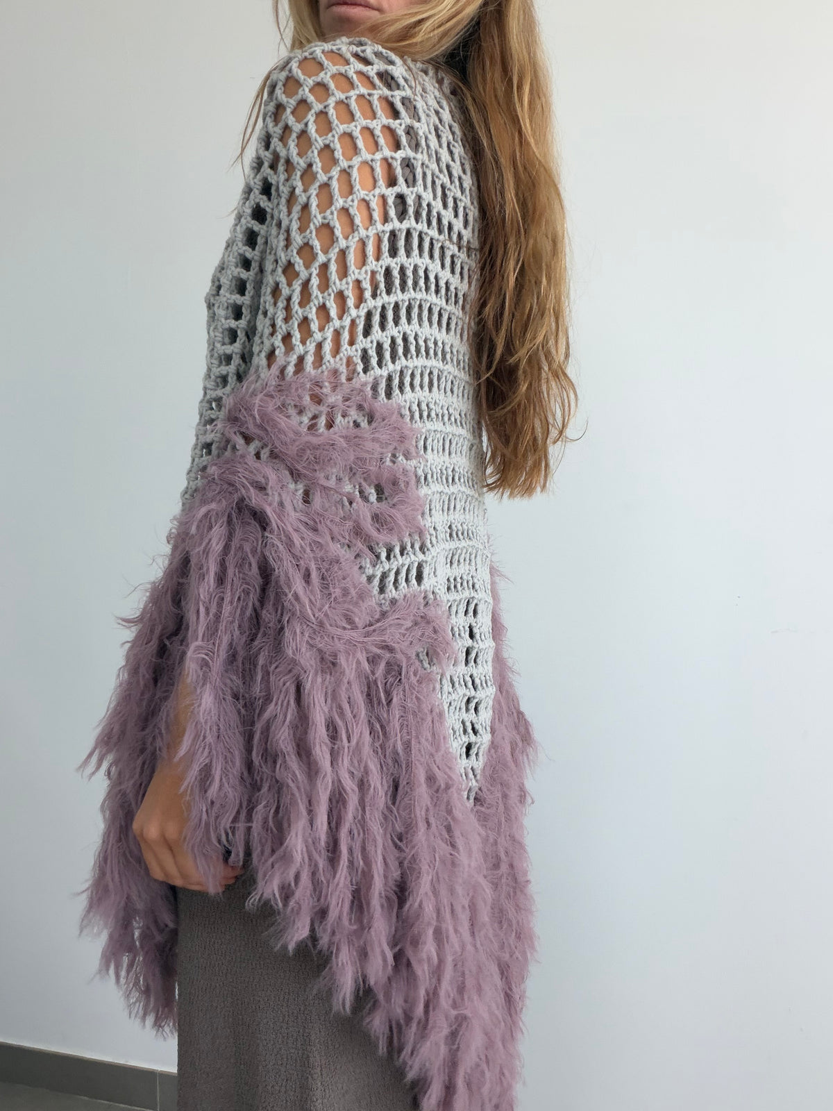 TOCA PLUMAS GRIS-MALVA