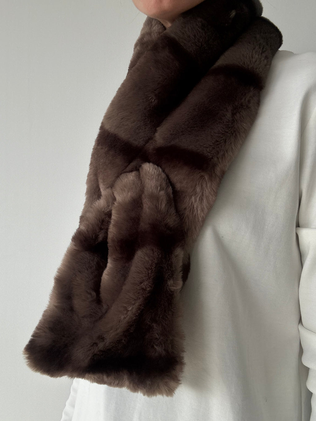 CUELLO RAYADO BEIGE