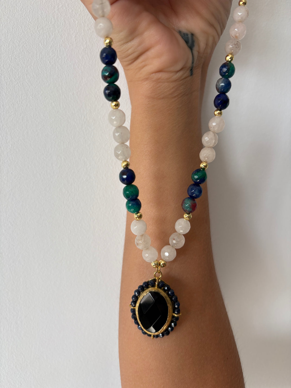 COLLAR -GARGANTILLA  GRANATE