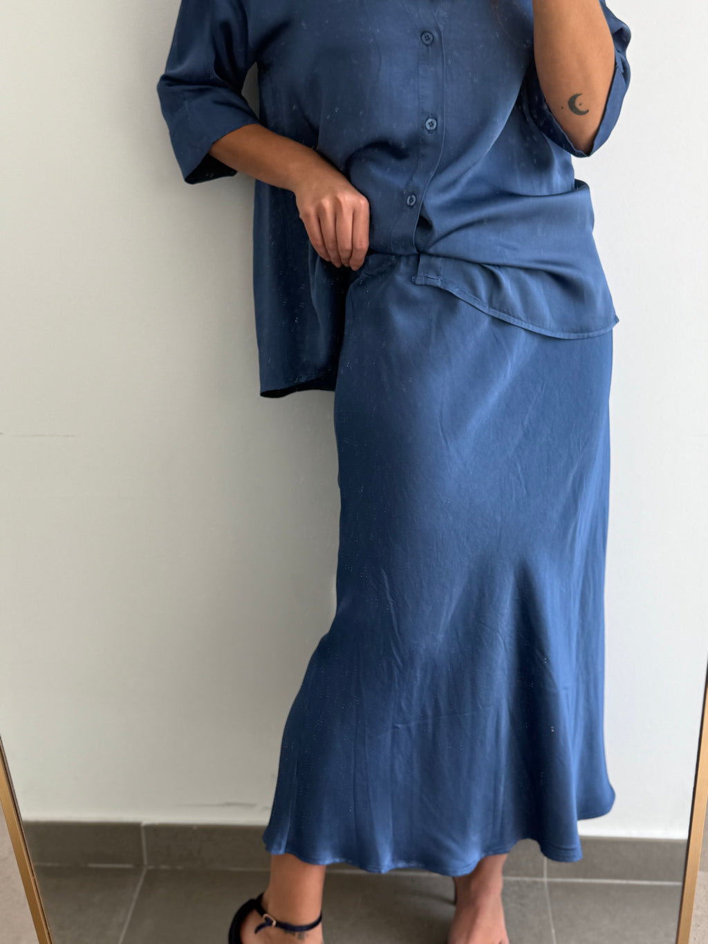 FALDA NORA AZUL