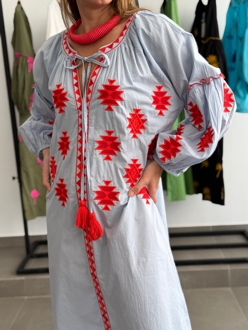 VESTIDO MACEDONIA CELESTE/ROJO