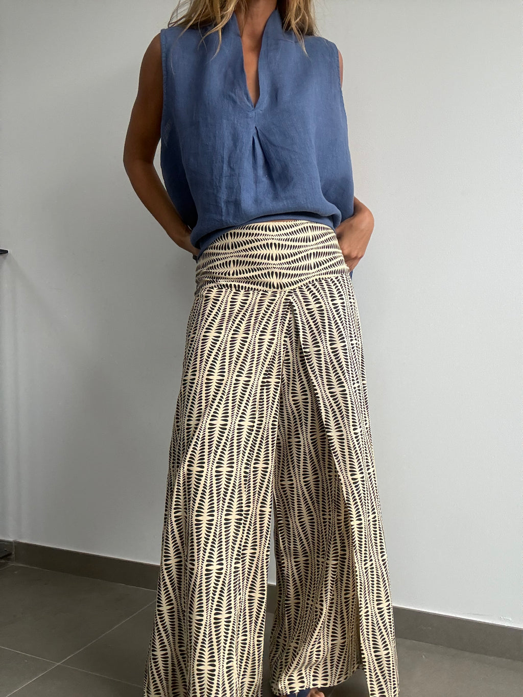 PANTALÓN RODAS BEIGE/NEGRO