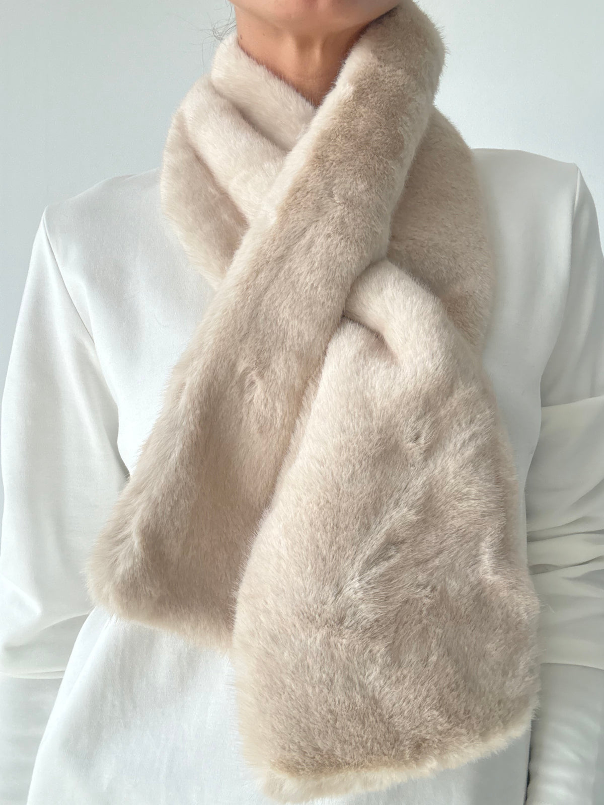 CUELLO LISO MARFIL