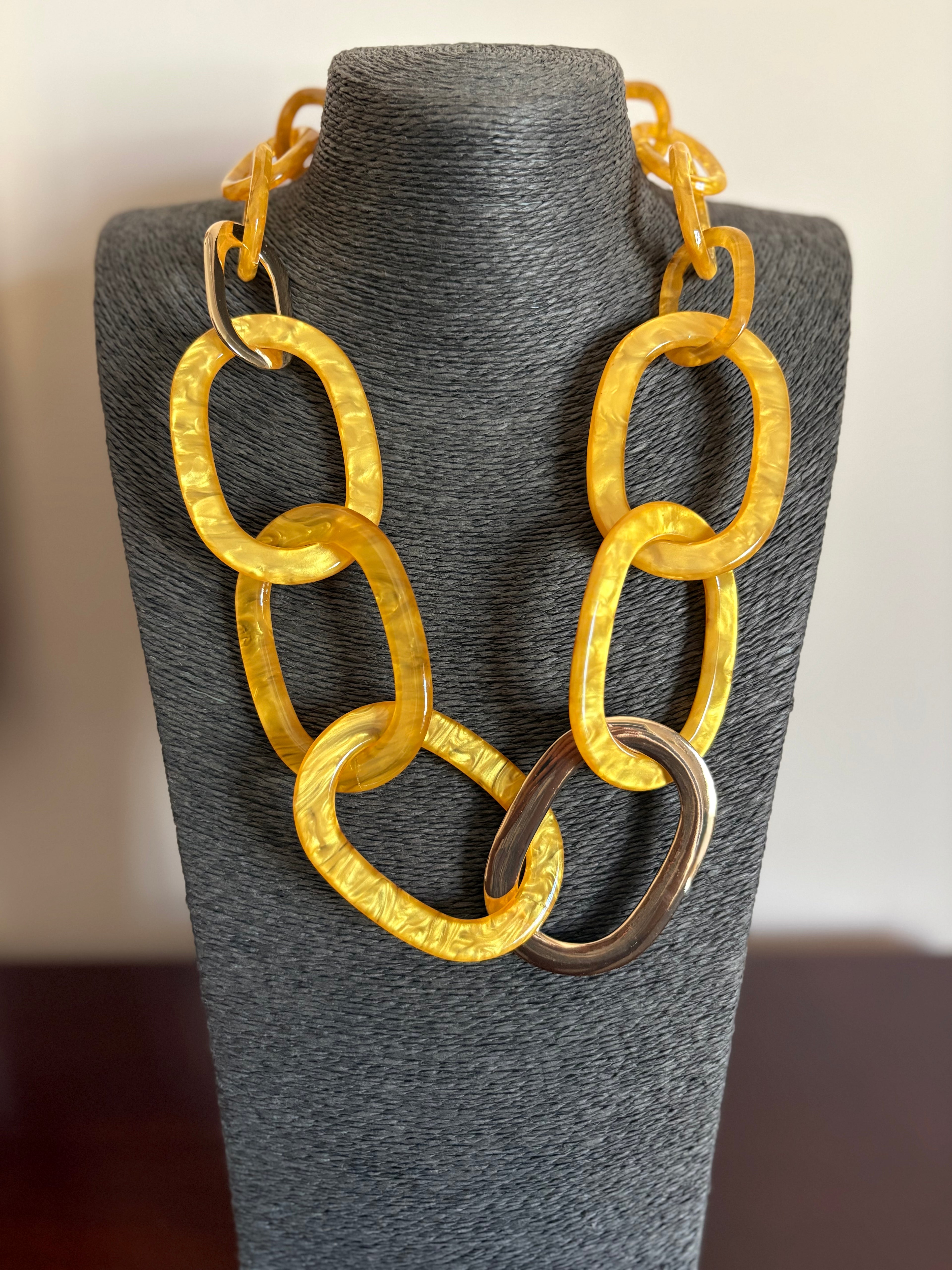 COLLAR RÍO MOSTAZA