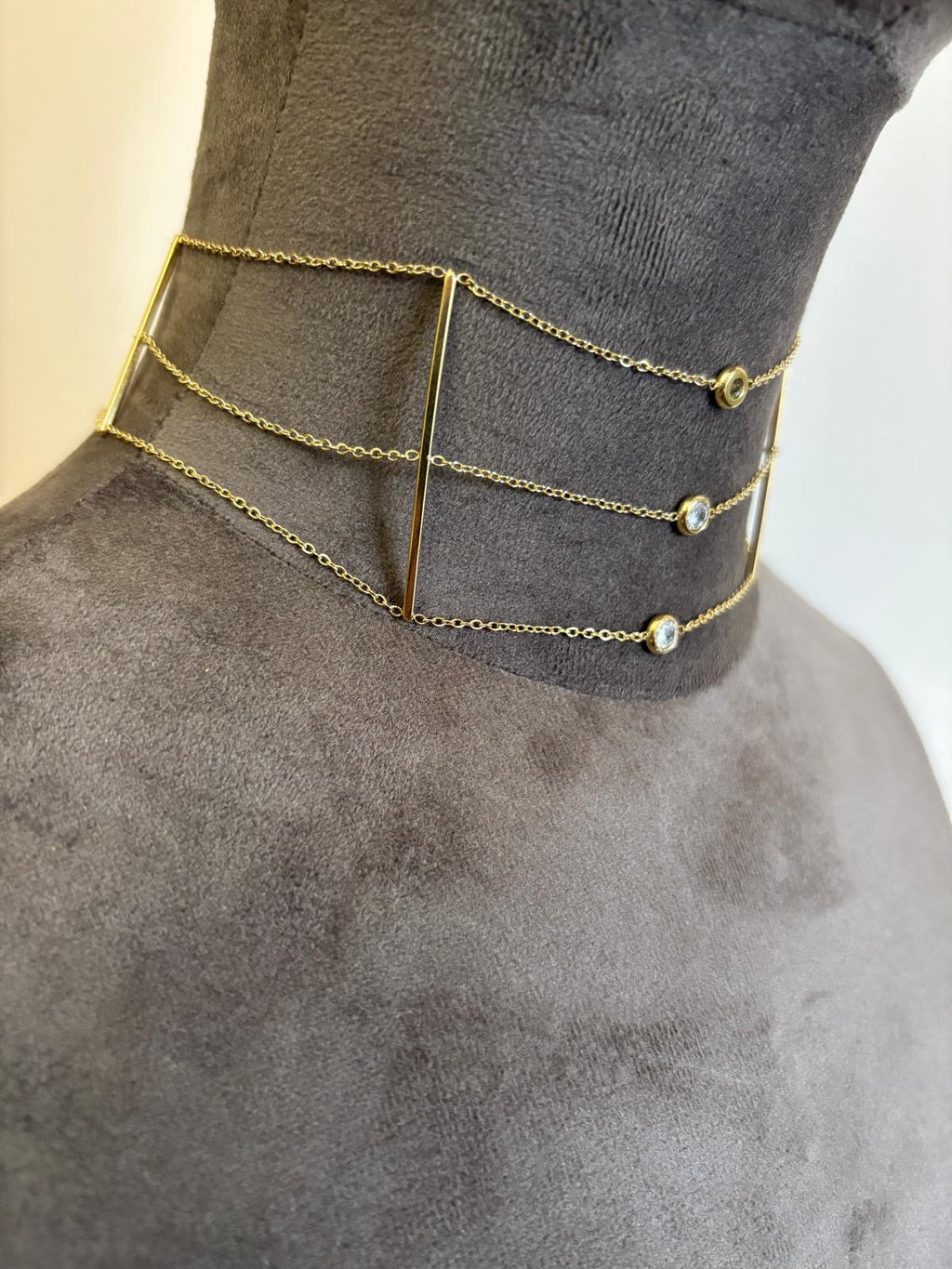 COLLAR LIORA DORADO