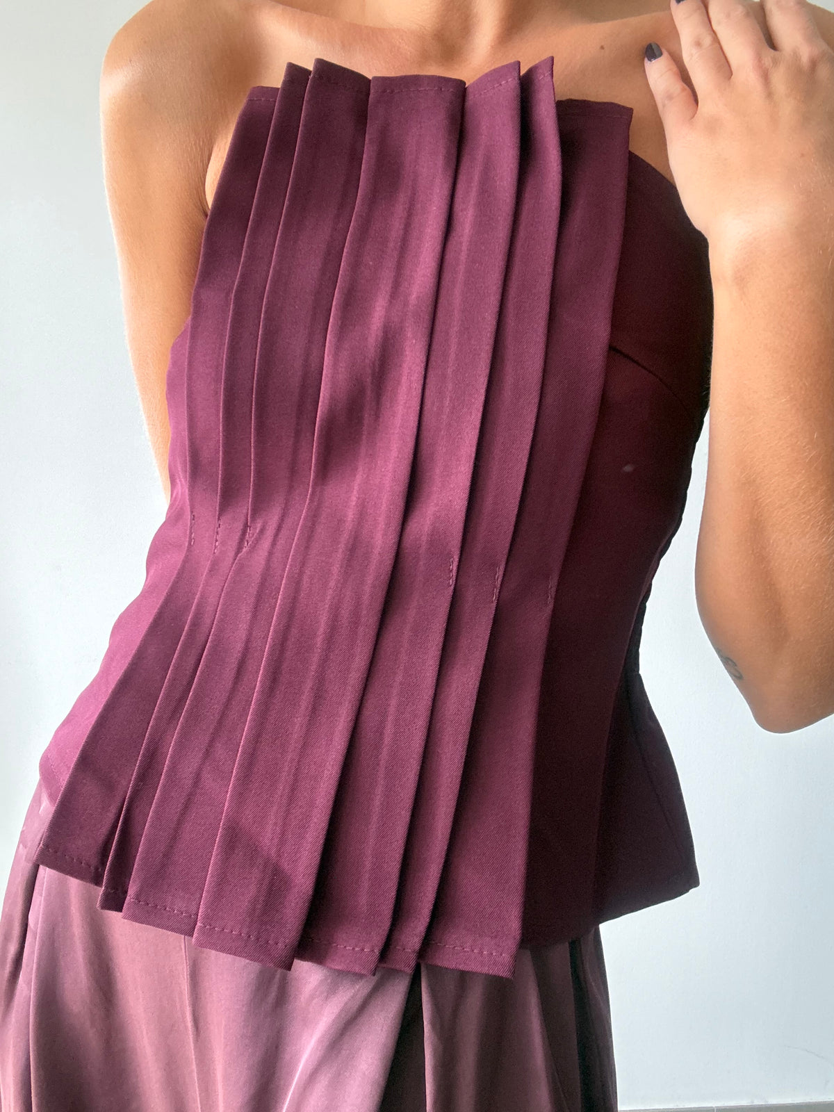 TOP ALESIA BURDEOS
